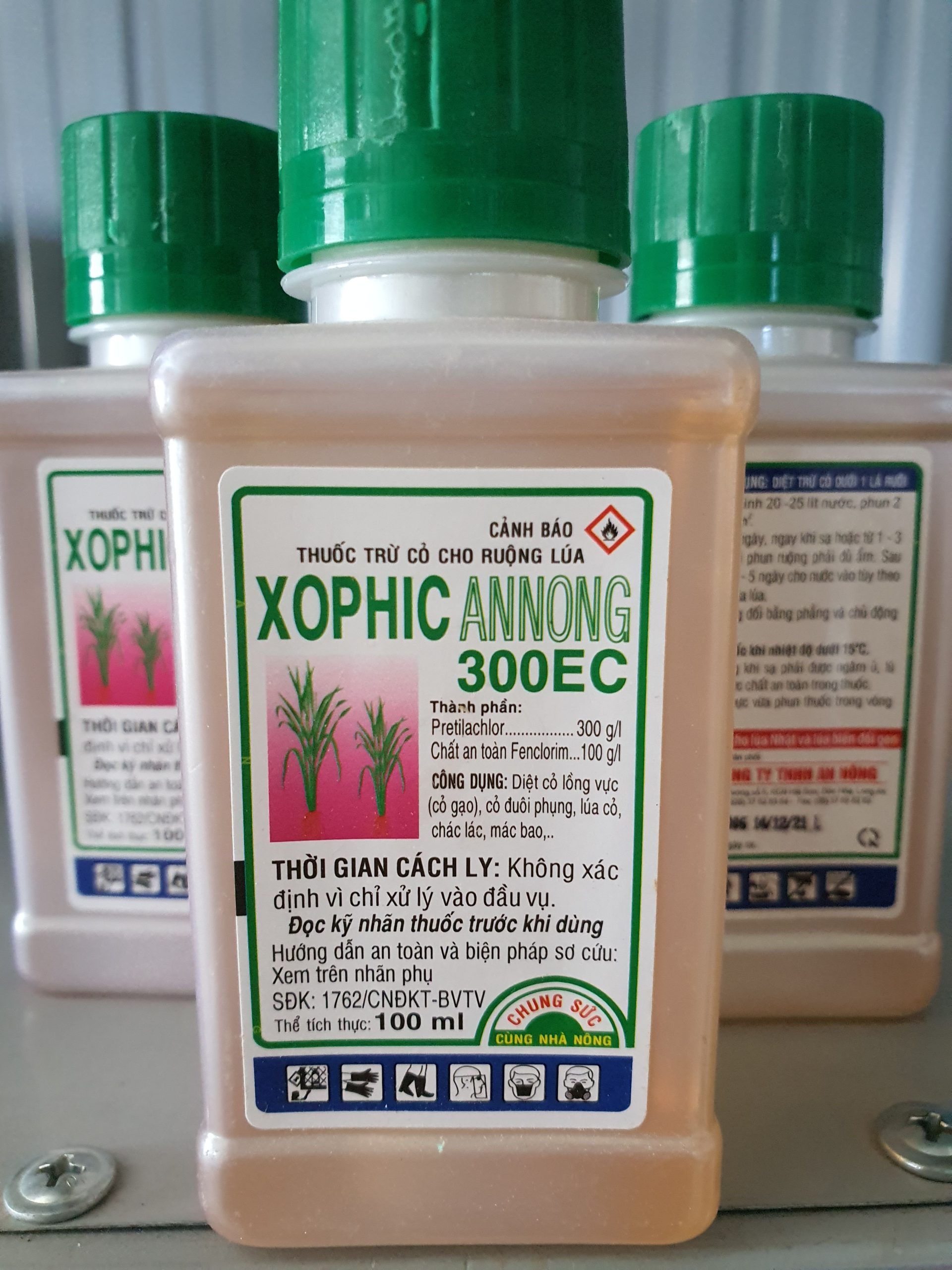 Thuốc trừ cỏ cho ruộng lúa XOPHIC Annong 300EC 100ml