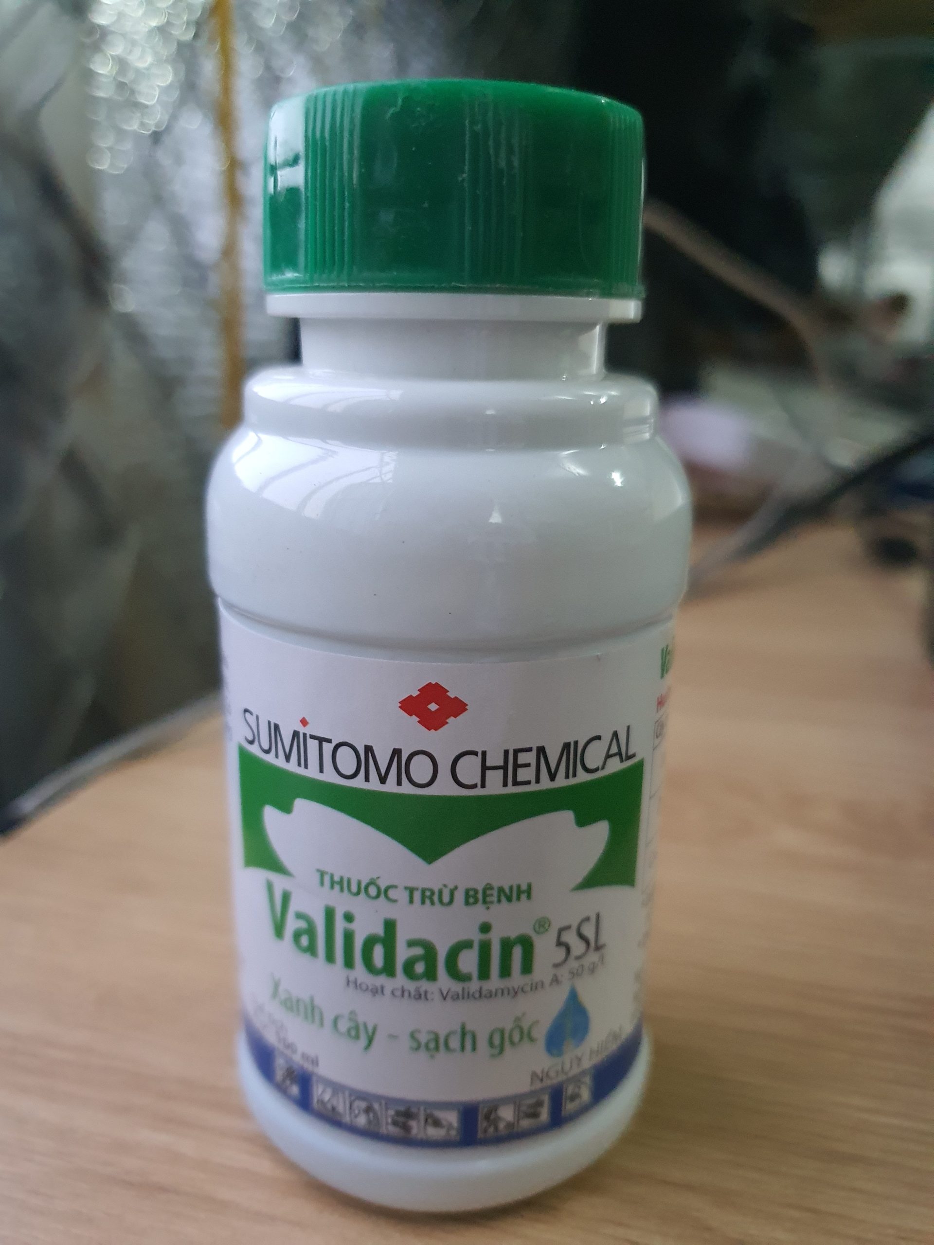Thuốc trừ bệnh Validacin 5SL Sumitomo Chemical 100ml