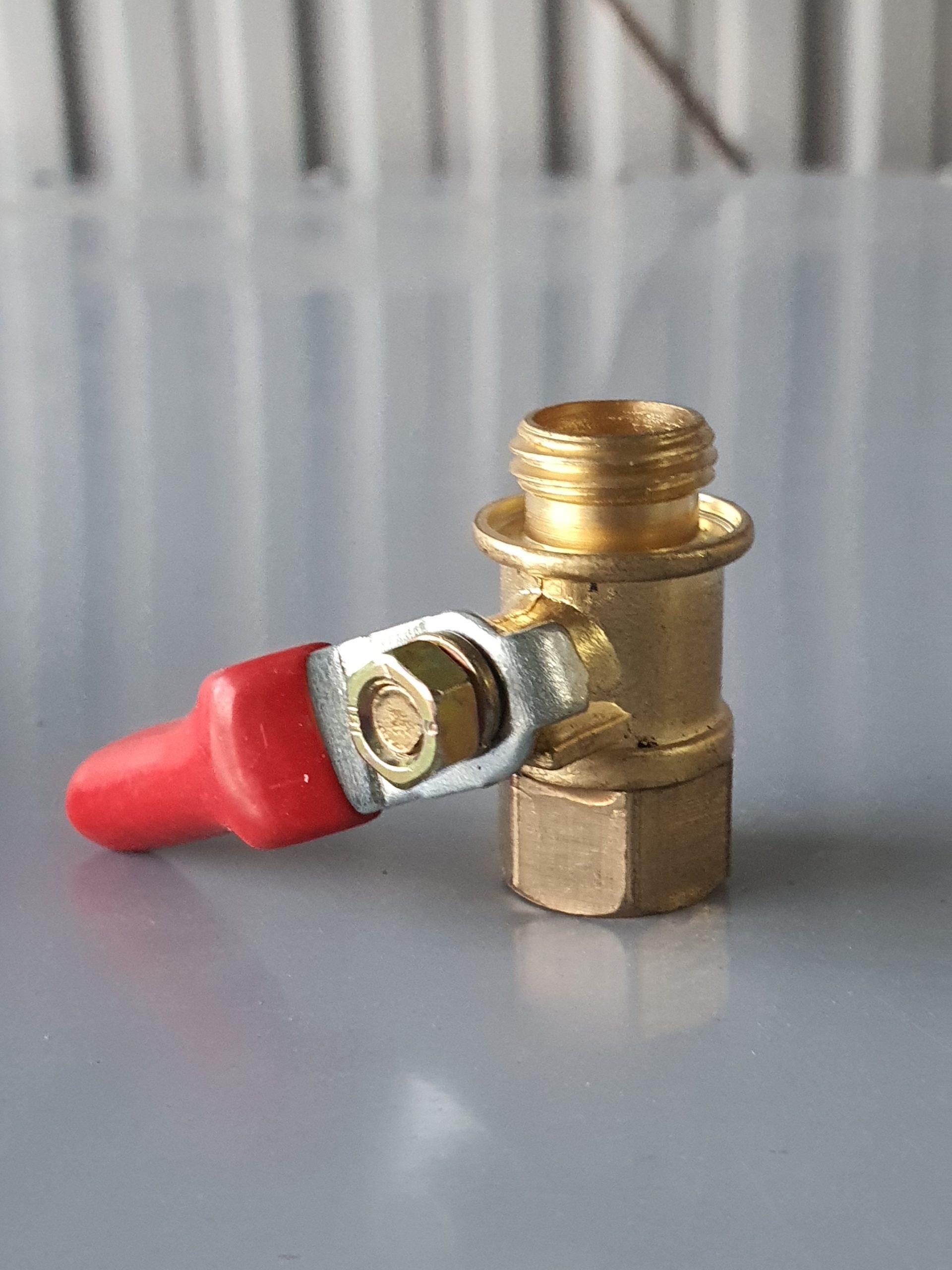 Khóa (phụ kiện bình bơm)